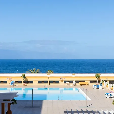 Home2book Sunset Terrace & Pool Haven Appartement