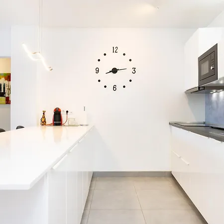 Home2book Sunset Terrace & Pool Haven Appartement